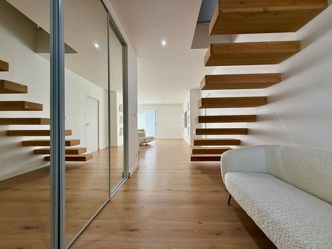 Maison Frenouville 7 pièces 125 m2