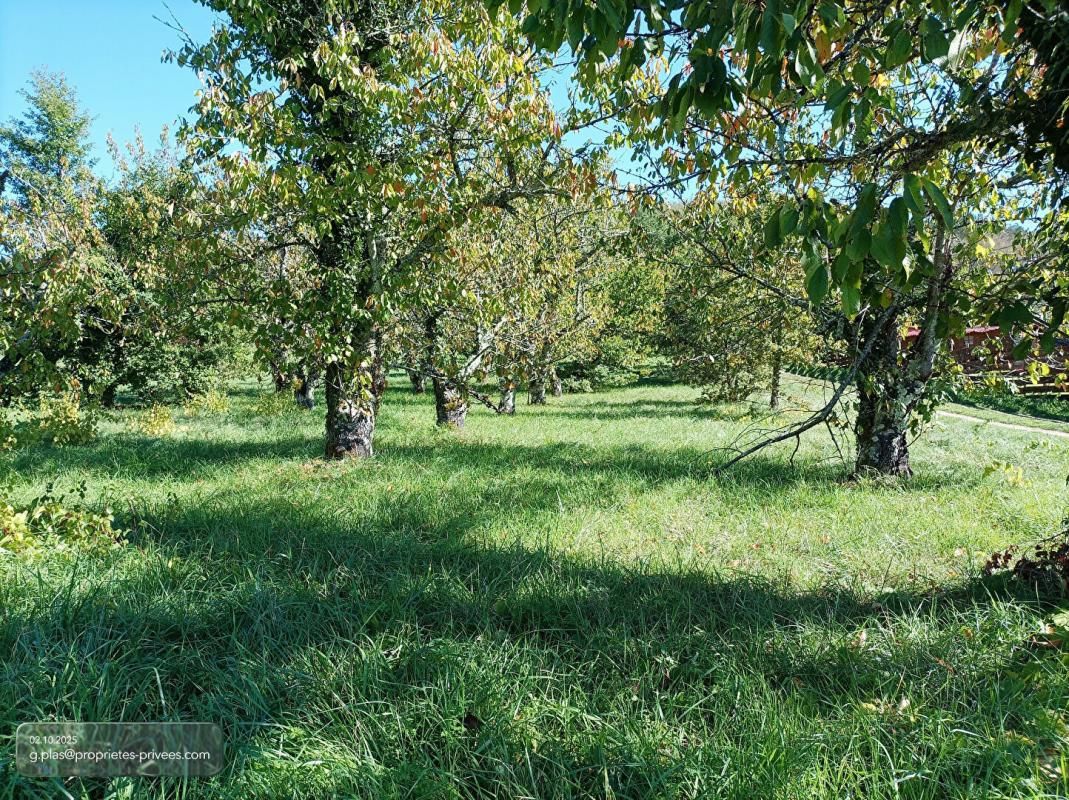 LUZECH .Terrain constructible à vendre