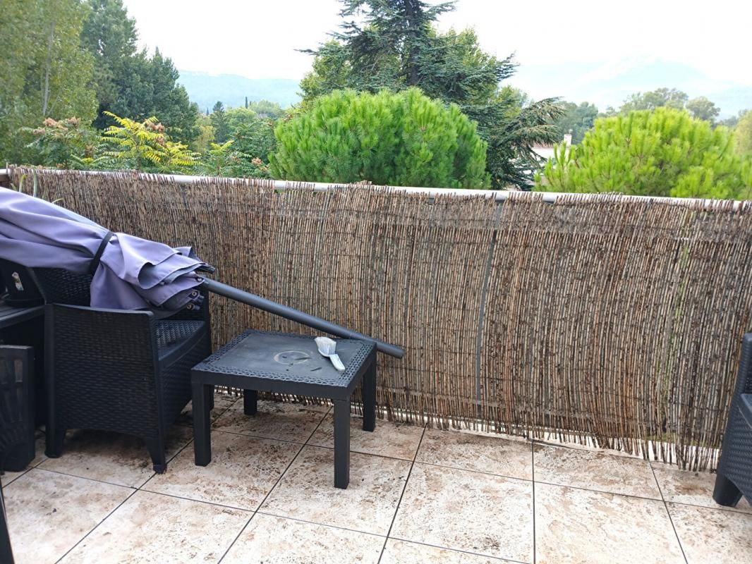 Appartement T4 de 75.42 m2 avec terrasse et balcon - Brignoles