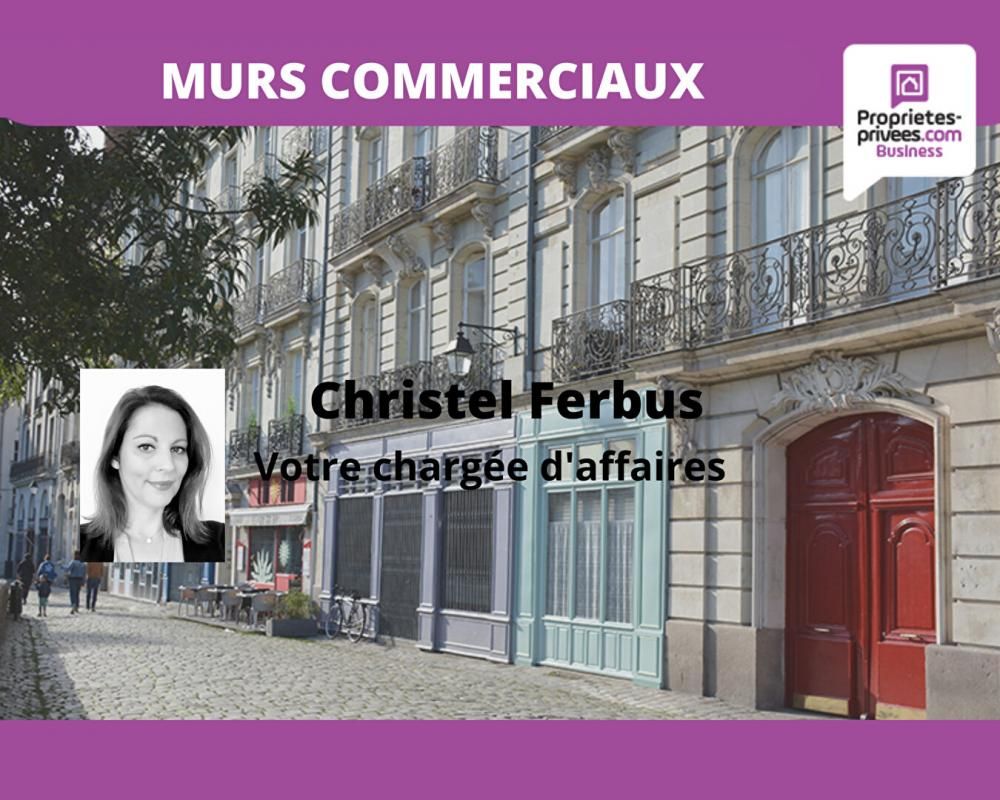 77184 EMERAINVILLE - Murs et fonds de commerce restaurant - 735 m² - Avec parking privatif
