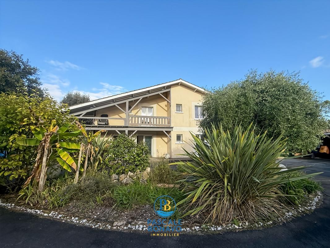 Maison 5 pièces 140m2 - Piscine - 1h30 de Bordeaux