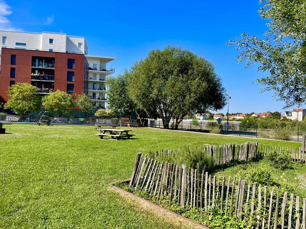 CHOISY-LE-ROI Appartement 3 pièce(s) 55 m2 avec balcon 2