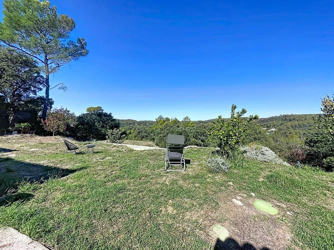 Maison 4 chambres + garage + 6483m2 de terrain