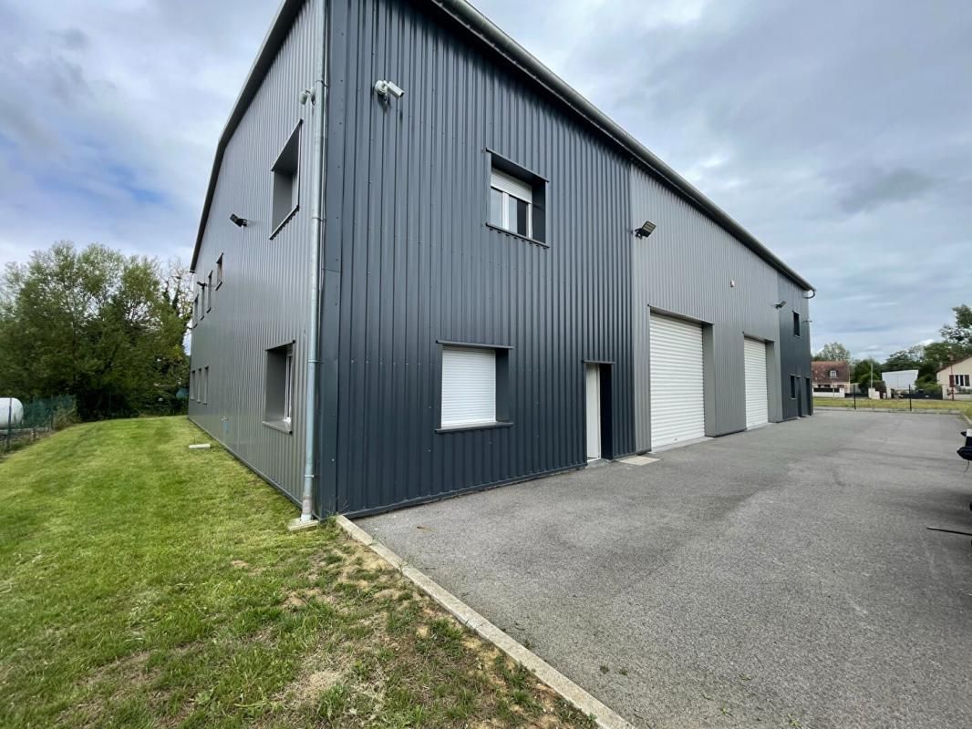 Secteur COMPIEGNE SUD - Local d'activité avec entrepôt et bureaux
