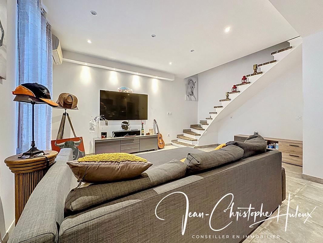 SAINT-GILLES 30800 Maison de ville 4 pièce(s) 92 m2 avec Garage