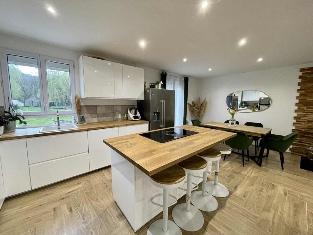 Maison individuelle 140m2 5chambres 1200m2 terrain