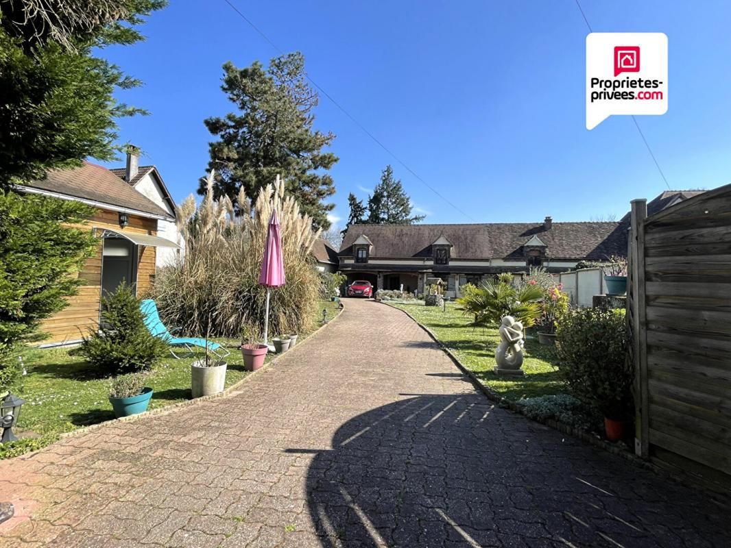 Maison 8 pièce(s) 205 m2 6 chambres jardin 835m2 399000 HAI