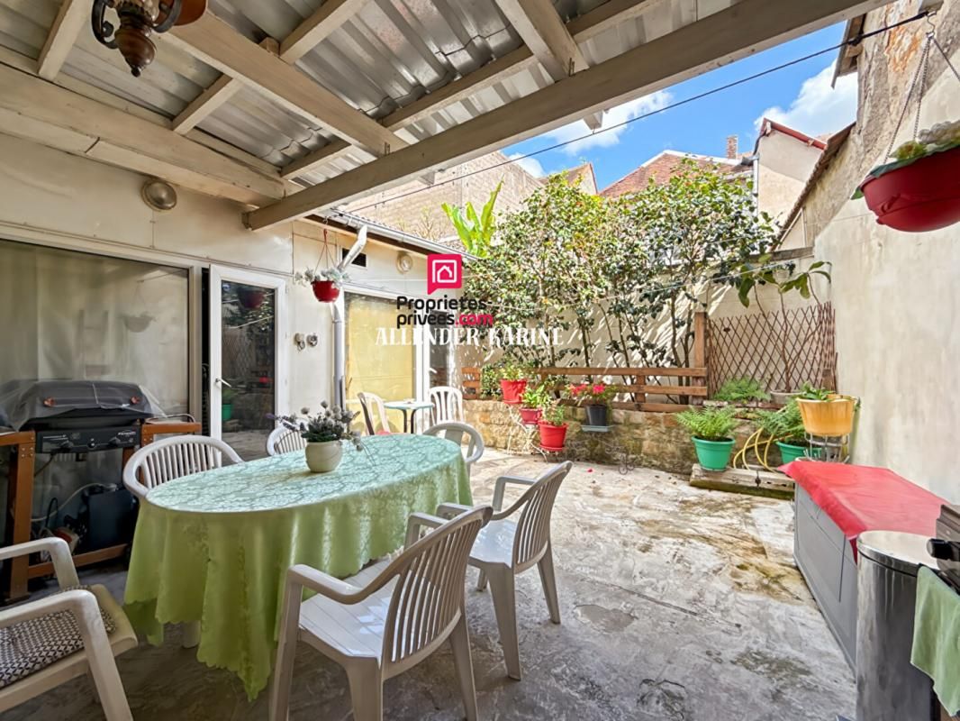 Maison Villeneuve L Archeveque 5 pièce(s) 122 m2