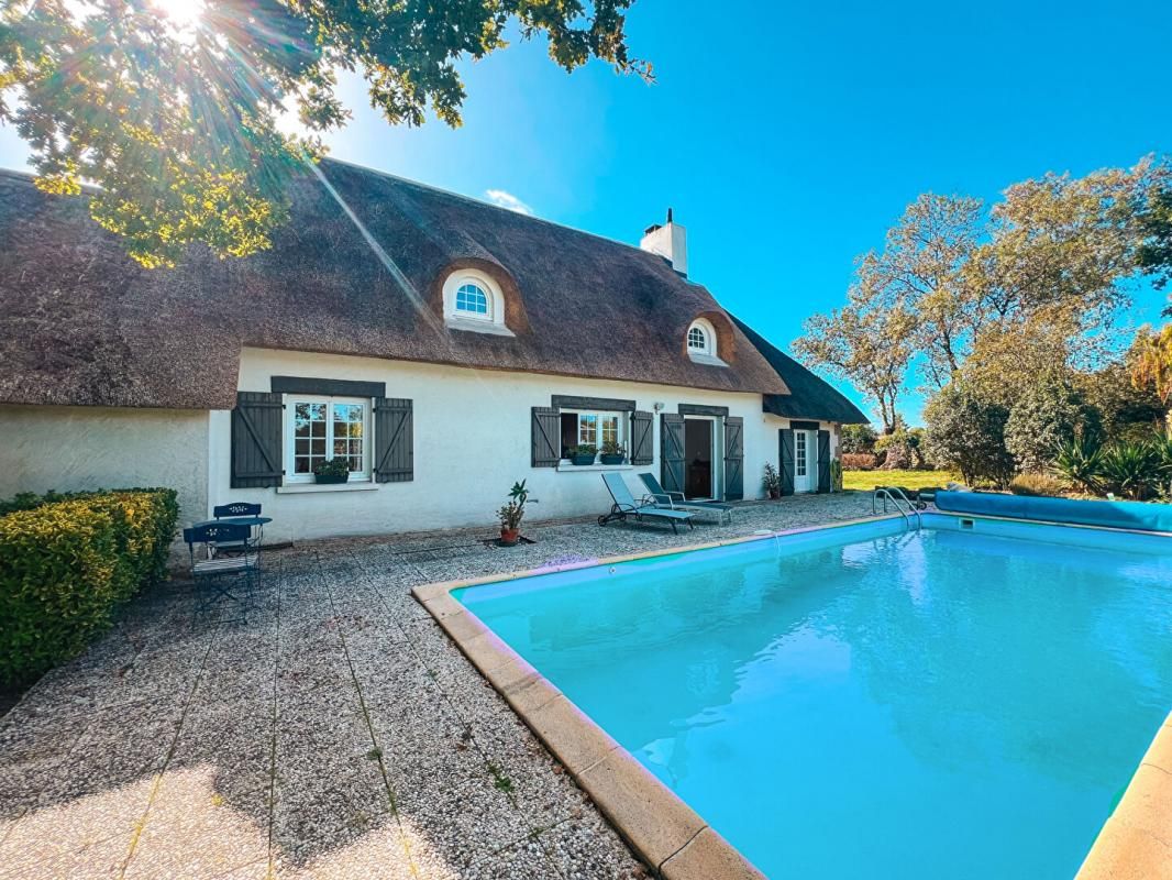 MAISON 8 PIÈCES AVEC PISCINE, POOL HOUSE ET GARAGE- SAINT-ETIENNE-DE-MONTLUC