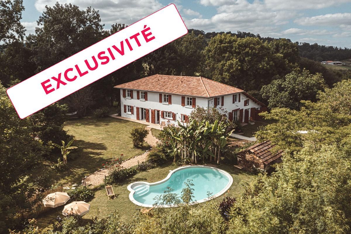 64520 BIDACHE maison ancienne rénovée 426 m2, piscine chauffée