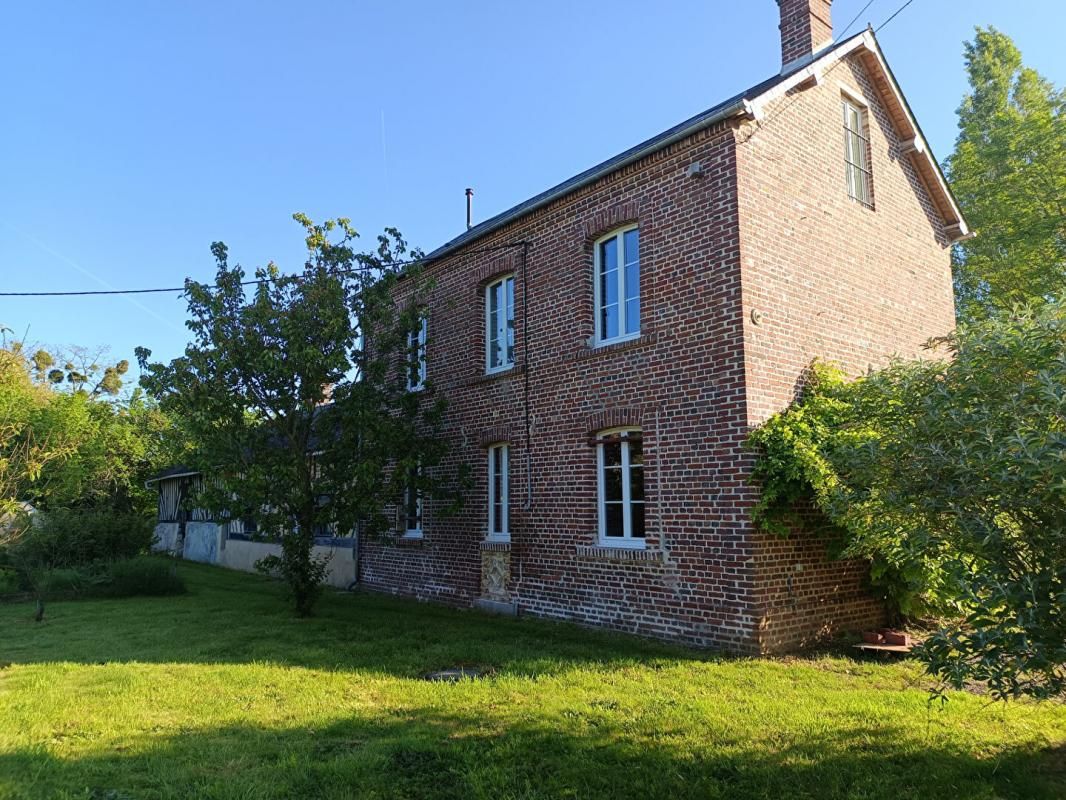 14100 Maison 6 pièces 4 chambres 252 500 Euros