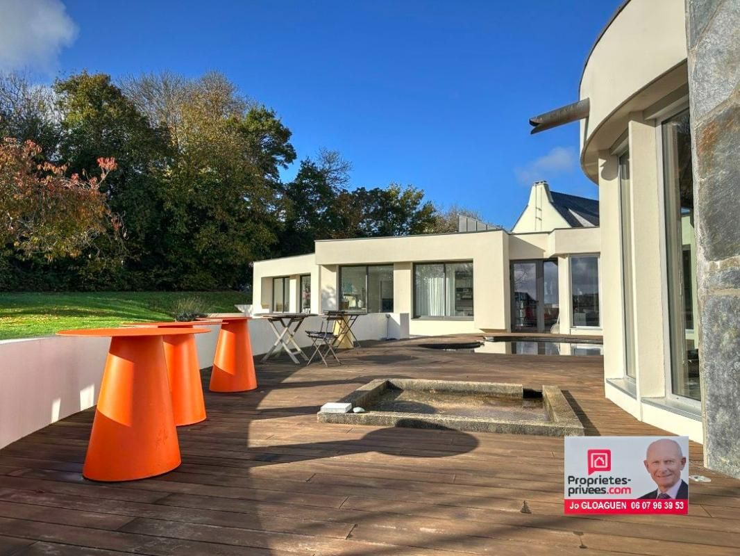 Maison d'architecte de plain pied de 260 m2 en centre ville