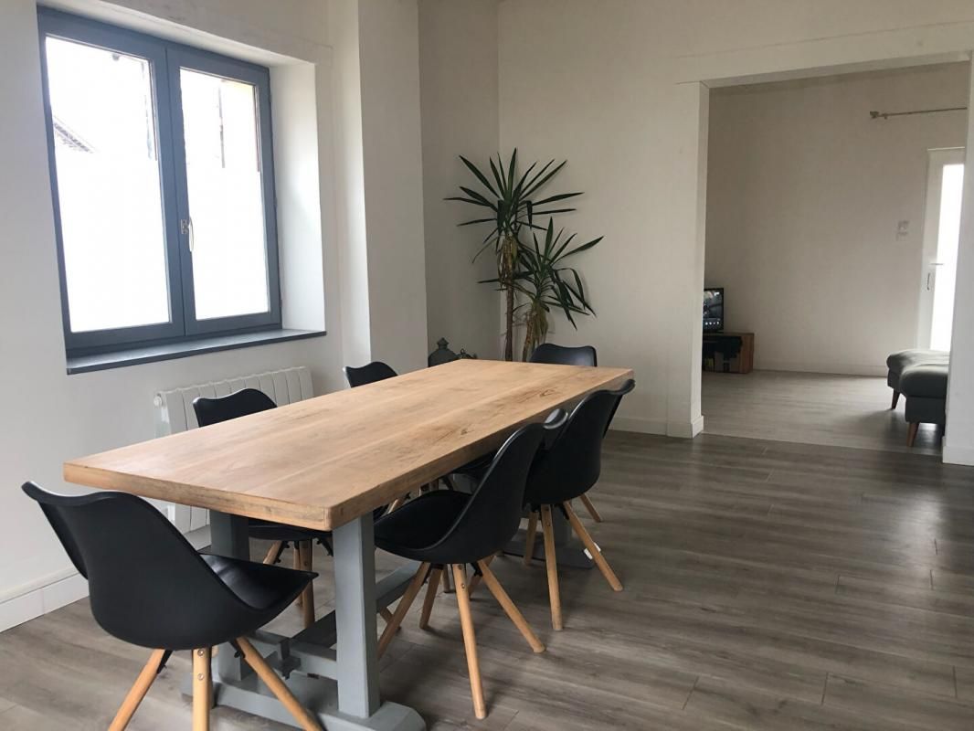 Maison Villeneuve Sur Bellot 4 pièce(s) 122 m2