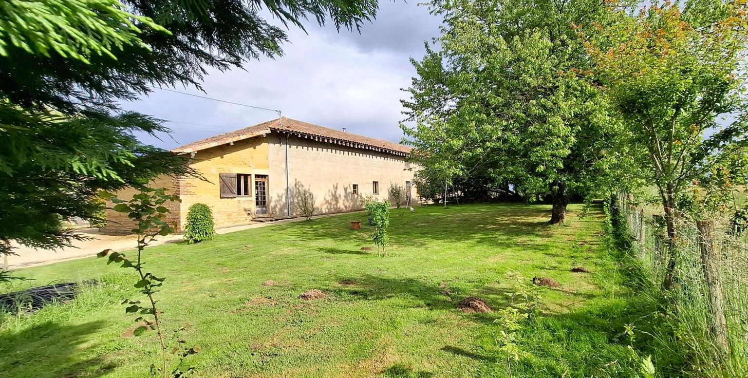 Ferme bressane Mantenay-Montlin 8 pièce(s) 240 m2