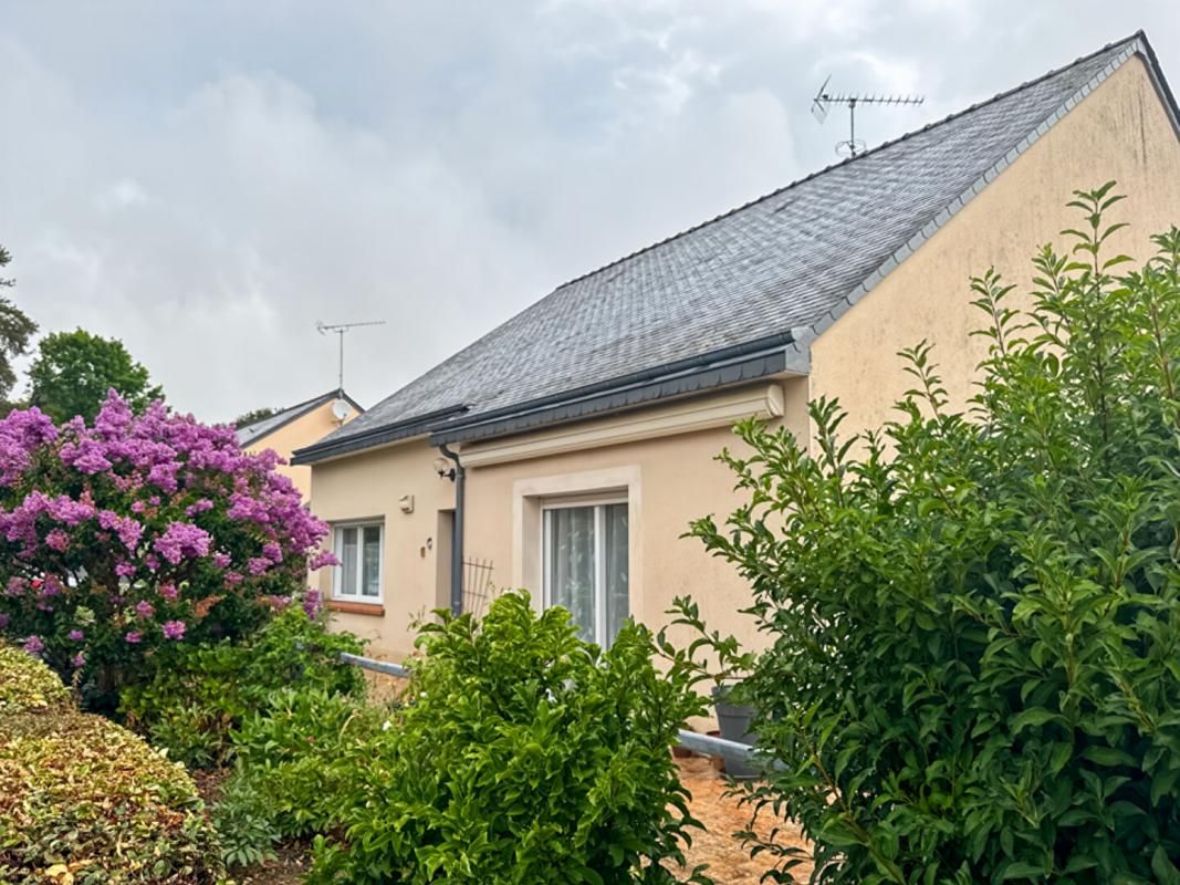 Maison Saint Denis D Anjou 6 pièce(s)