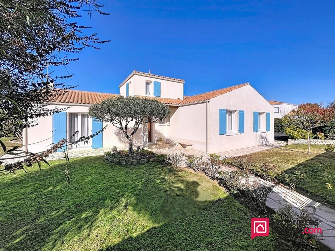 Maison Lagord 5 pièce(s) 123 m2 sur plus de 1000m2 - OFFRE ACCEPTEE PAR LES VENDEURS