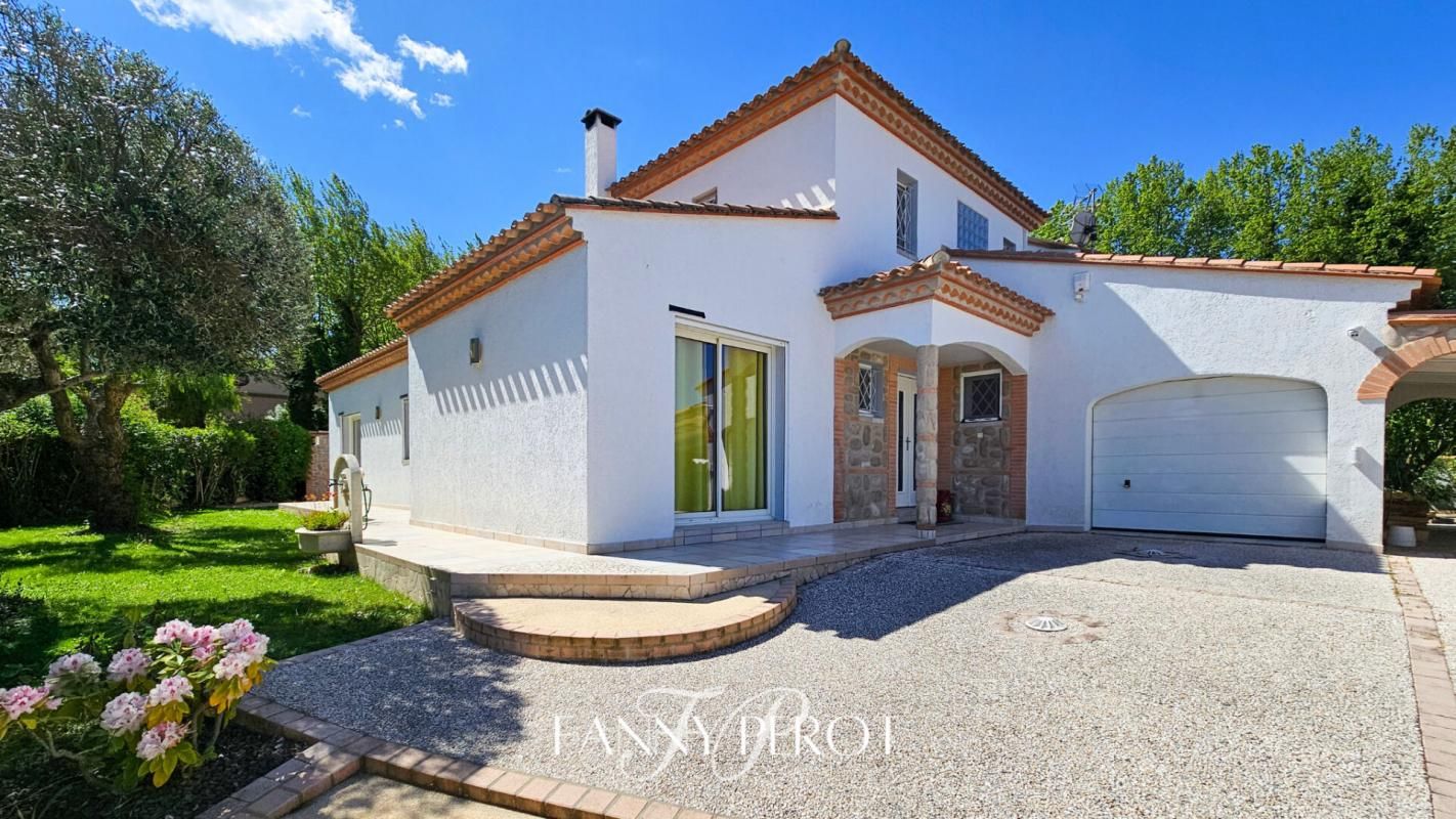 ST-CYPRIEN - Villa d'exception de 194m² à 3 minutes des plages