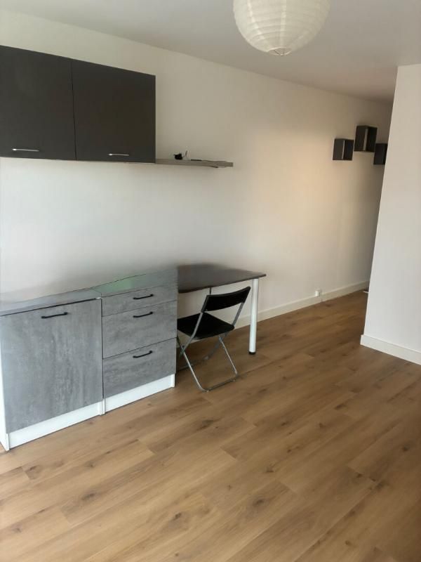GRAVIGNY - 27930 - Studio RDC - Résidence sécurisée - 24 m2 - 52000 HAI