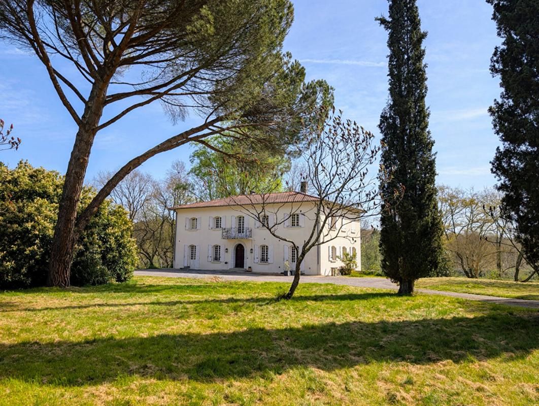 Maison bourgeoise de 371 m2 avec parc de 1,5 hectare