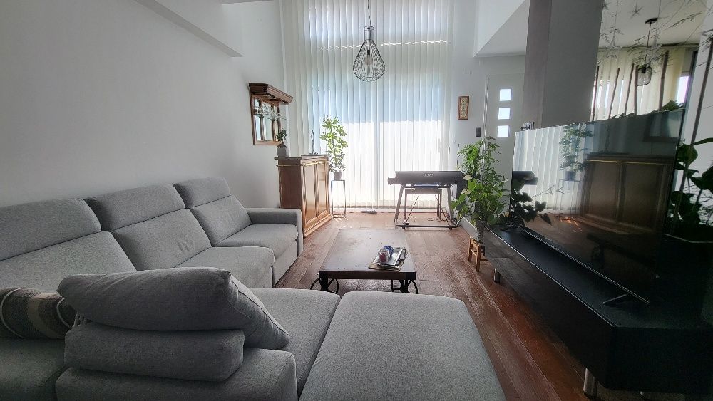 BELLE MAISON DE VILLE 125 M² PISCINE TERRASSES ET GARAGE