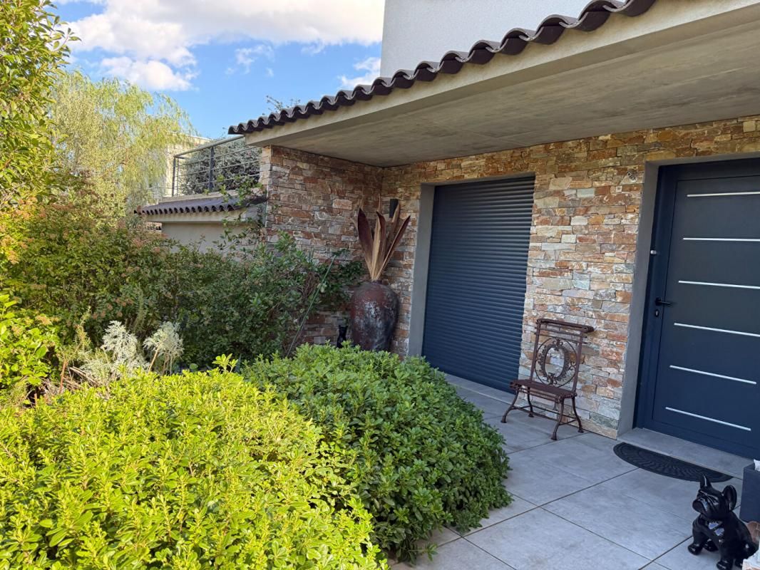 Villa T4 avec piscine/garage sur terrain aménagé - 20137 PORTO VECCHIO - CORSE DU SUD