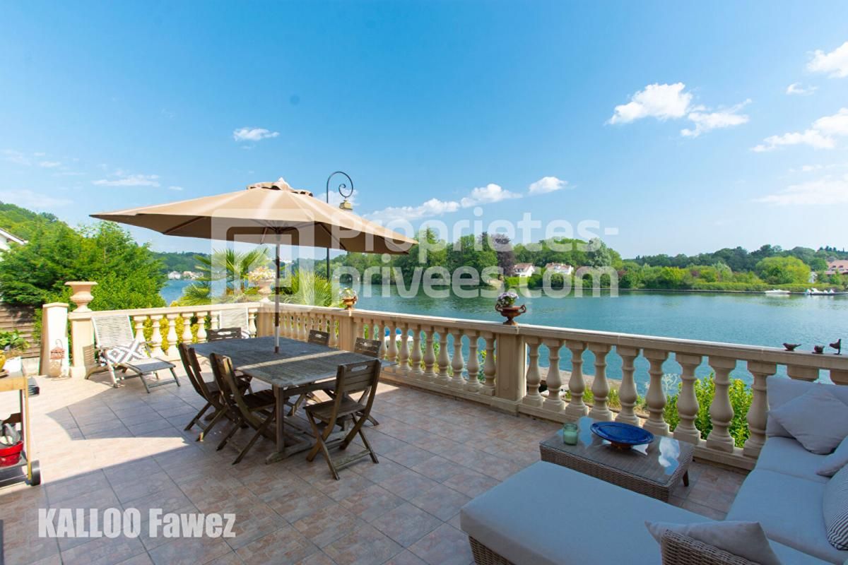 Maison de 8 pièces en bord de Seine