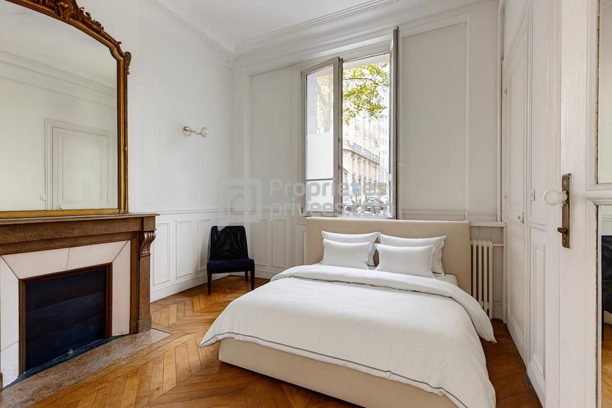 Appartement de caractère - 3 chambres pour 76m² - Avenue de la République / Métro Rue Saint-Maur - Paris 11ème arrondissement