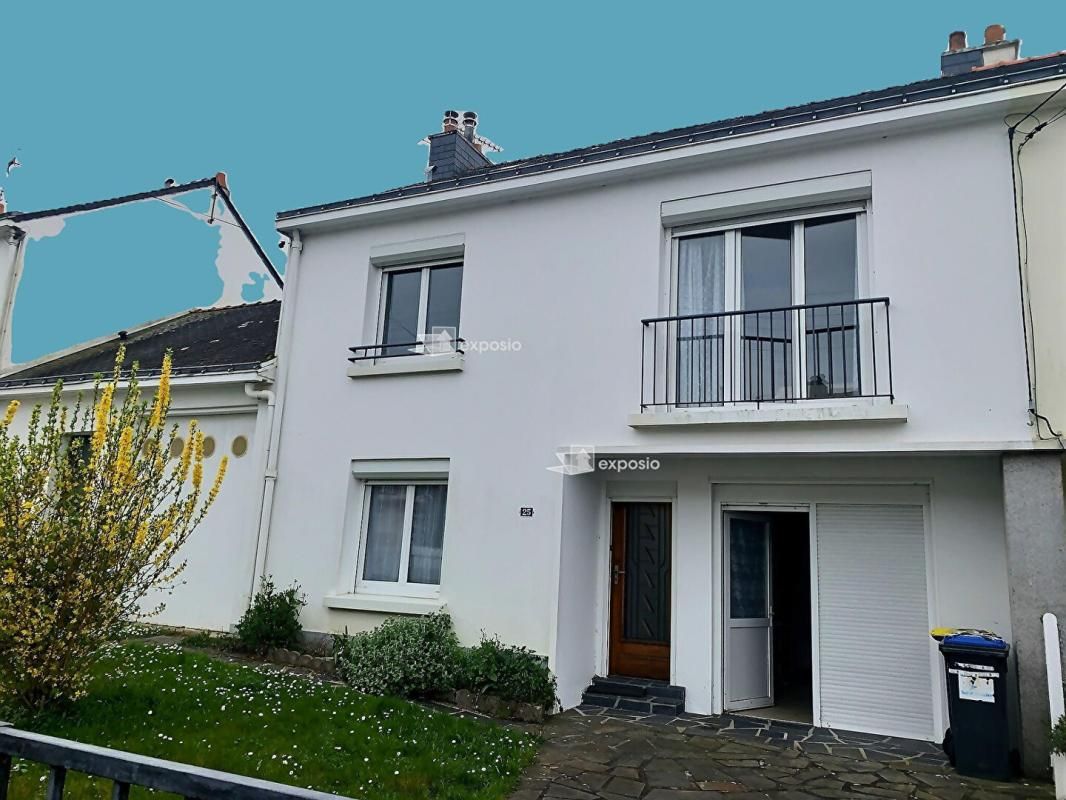 TREBALE à 900m de la plage - A RENOVER -