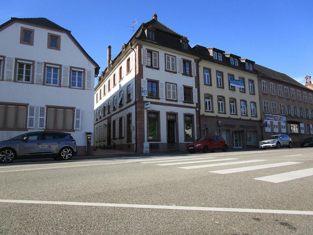 HAGUENAU - Local commercial  avec vitrines  59 m²