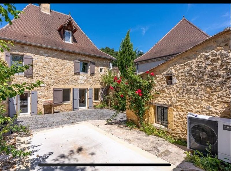 Maison de village avec piscine chauffée, proche Lalinde