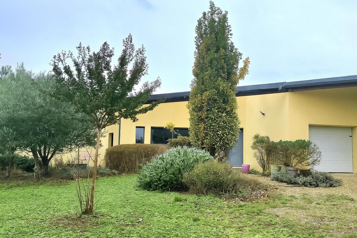 Maison d'architecte contemporaine ? 2011 ? environnement paysager sans vis-à-vis