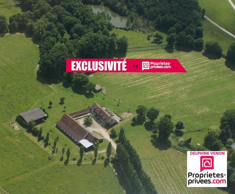 Exclusivité - Propriété avec beaucoup de cachet proche de Tigy ; Longère, Ecuries, piste d'entrainement, prés, bois et plan d'eau sur 20 hectares environ