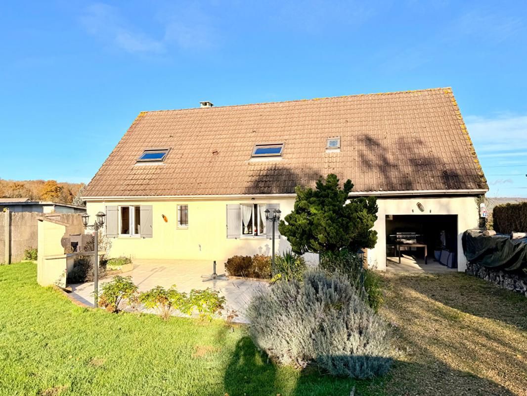 Maison Villeneuve Sur Yonne 5 pièce(s) 135 m2