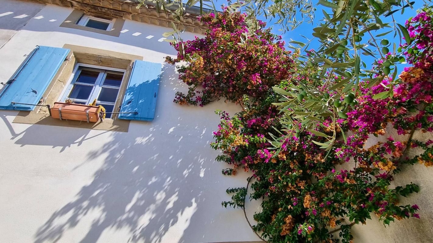 Maison de charme rénovée de 155m² habitables avec cour intime et à 6 min de Carcassonne