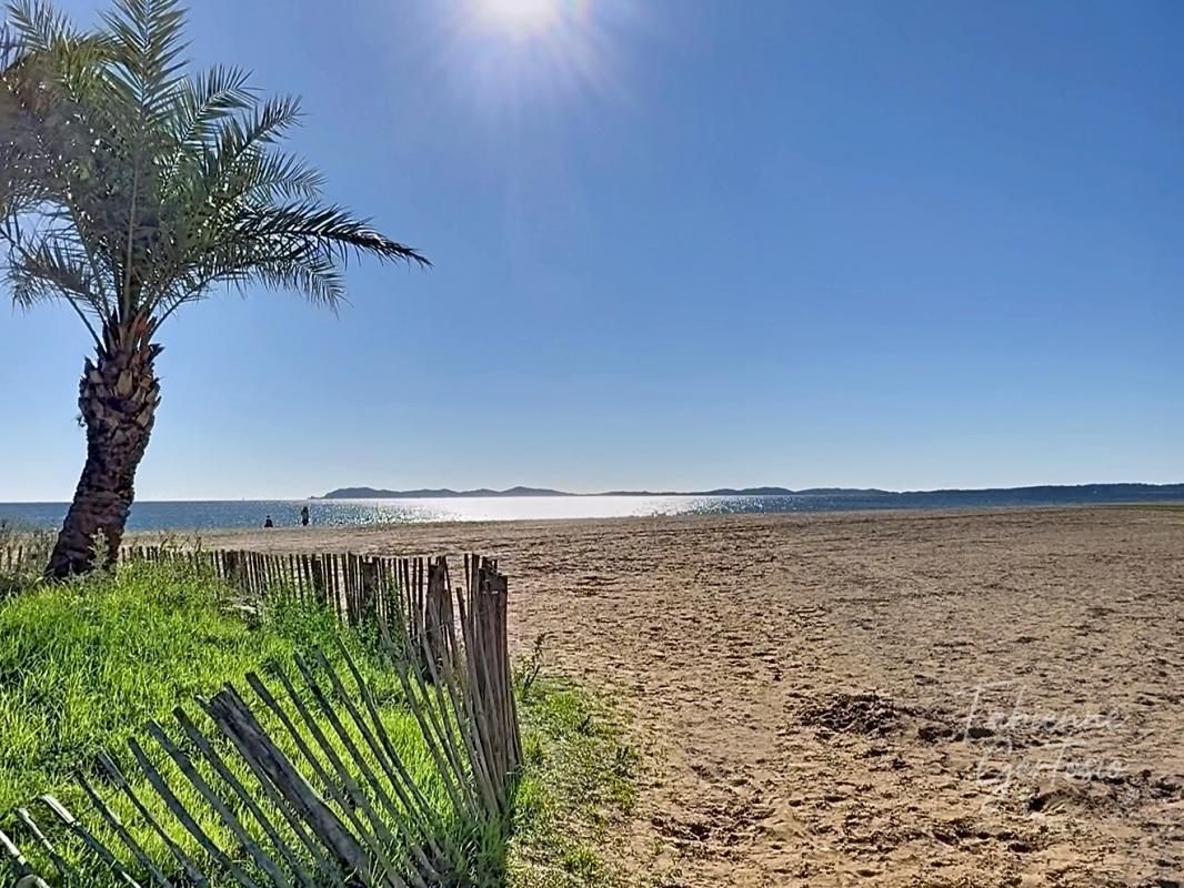 HYÈRES - L'AYGUADE ! STUDIO DE 24M2 à 200 m des plages