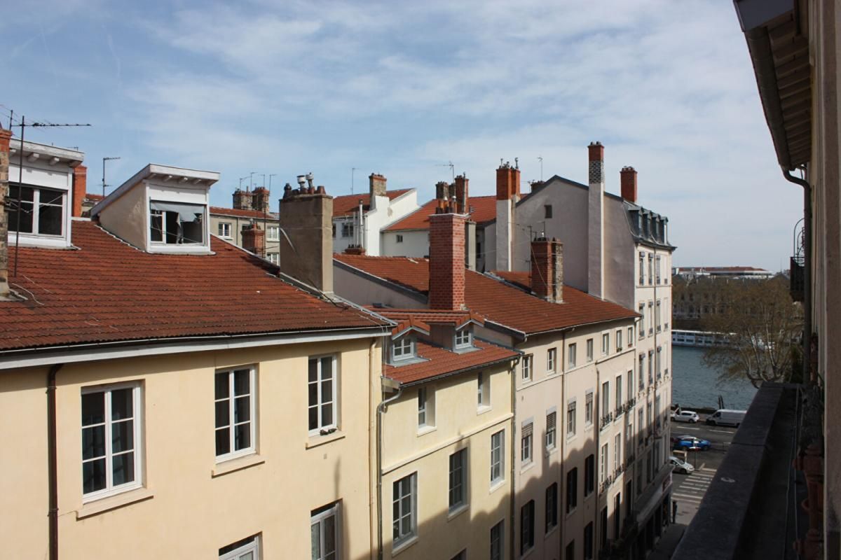 Appartement dernier étage AINAY Lyon T3 pièce 78 m2