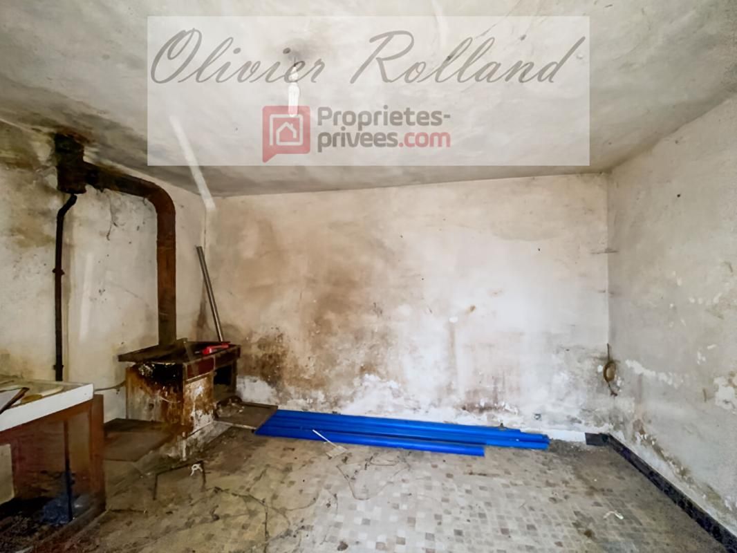 49260 - Montreuil Bellay - Maison à rénover de 78 m² sur 240 m²