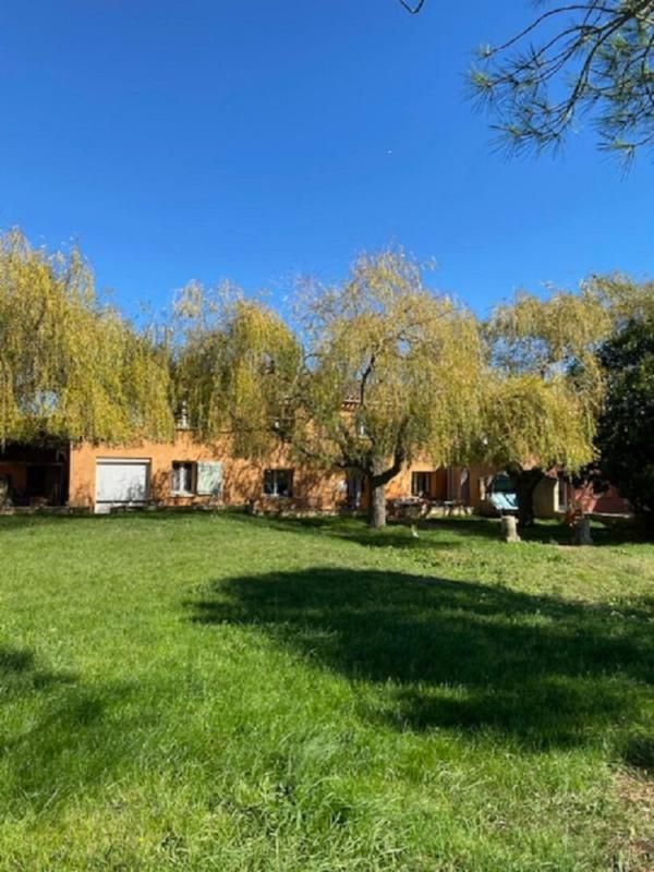 Domaine agricole 18 pièces 347 m2 + 10 Hectares de terre