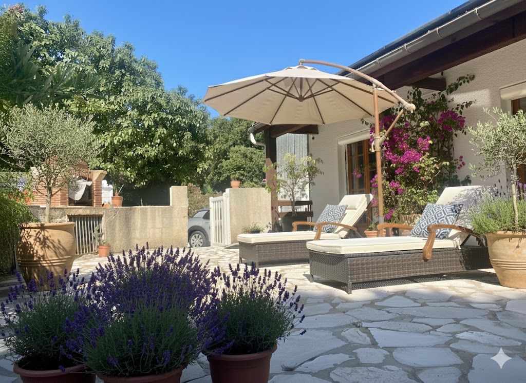 Villa de plain-pied 126 m² avec appartement à Deaux