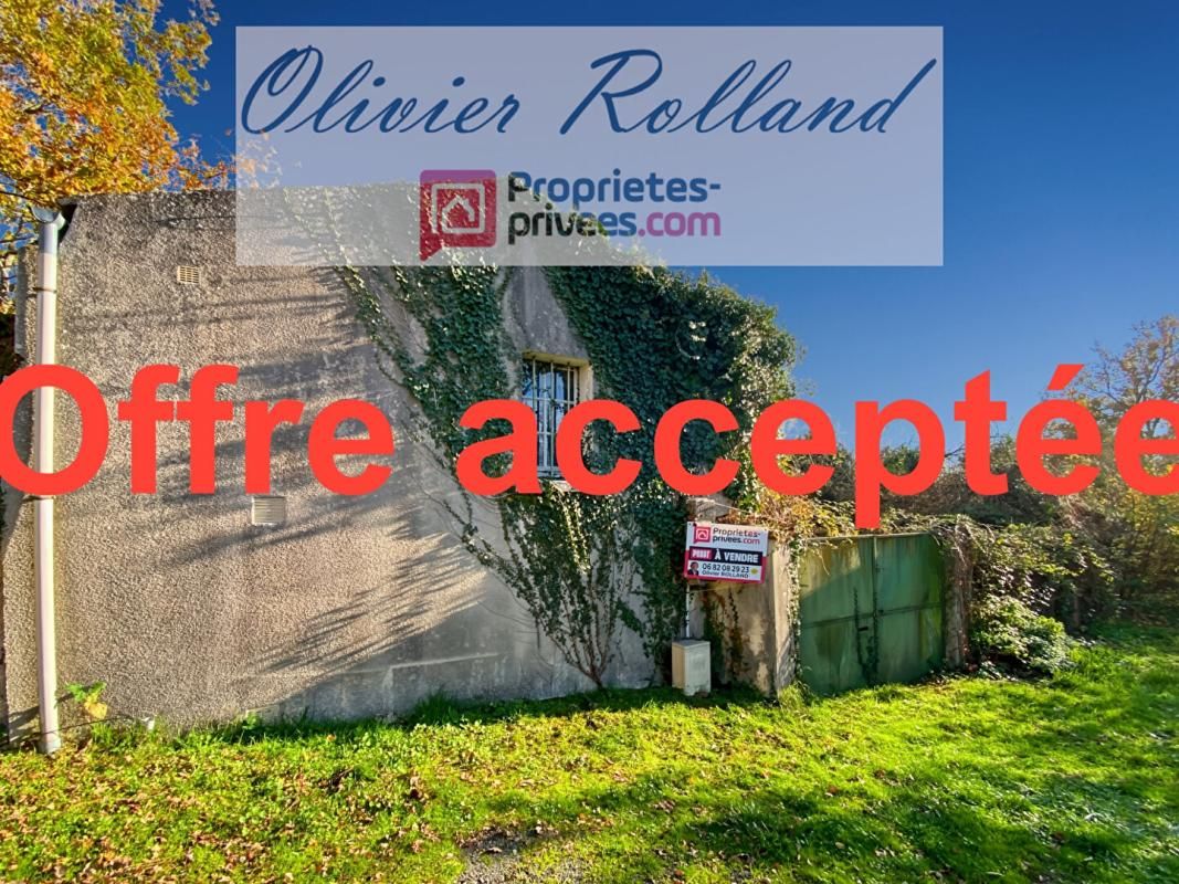 49380 - Faveraye Machelles Maison à rénover de 83 m² avec grenier aménageable sut terrain clos de 400 m²