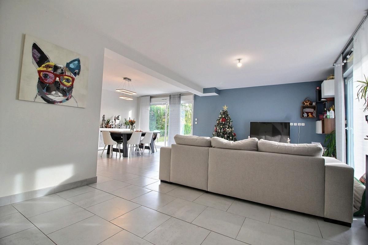 Maison Gidy 157 m2 5 chambres avec piscine 1000m2 de terrain