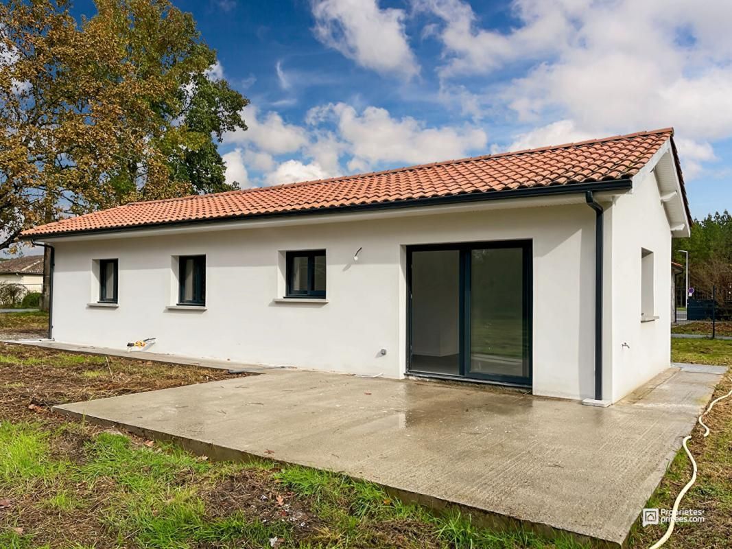 Maison 3 pièces avec climatisation, menuiseries alu et vue dégagée