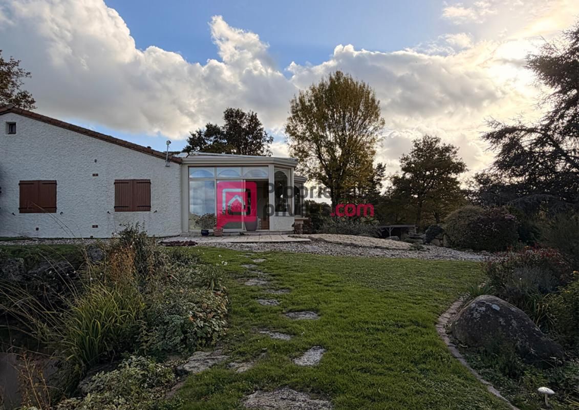 Villa d'Architecte d'Exception avec Vue Panoramique sur le Lac du Verdon