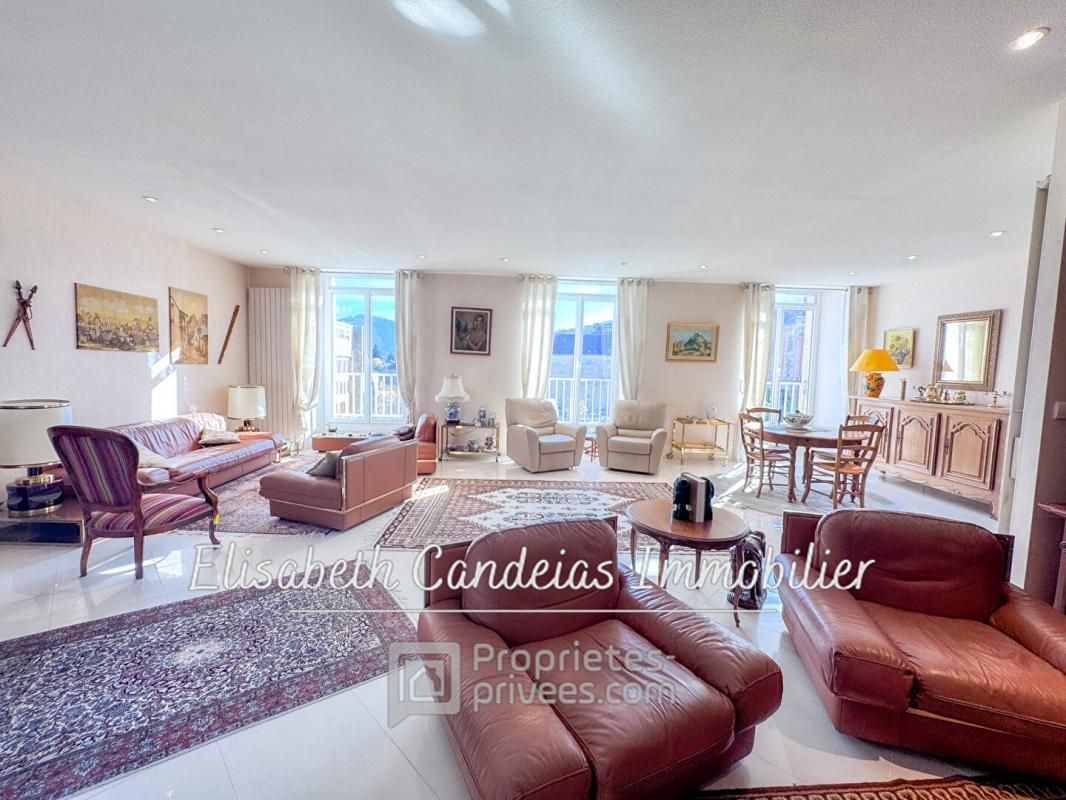 Superbe appartement bourgeois en duplex