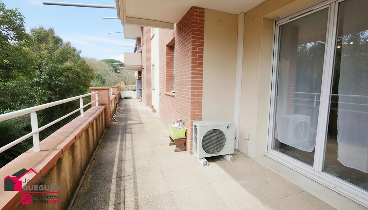 T4 lumineux 3 chambres dans résidence avec piscine et 2 parkings en sous-sol