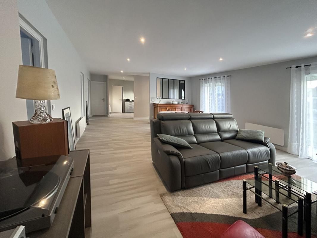 Belle maison de 5 pièces entièrement rénovée en 2025