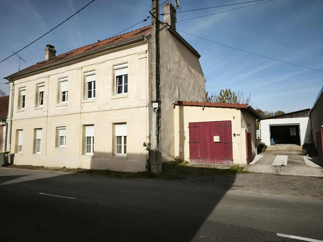 Maison 8 pièce(s) 211 m2