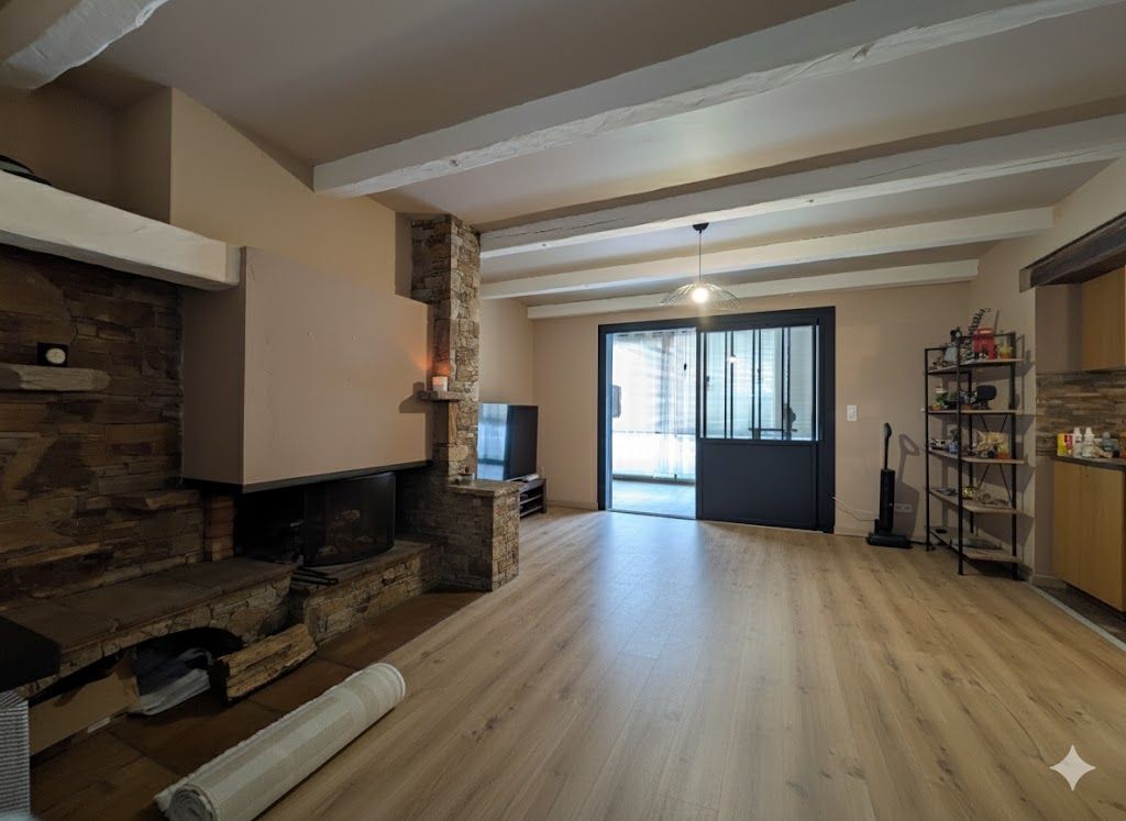 LOCATION VIDE A L'ANNEE Appartement Hyeres 3 pièces 60m2+véranda+parking privé