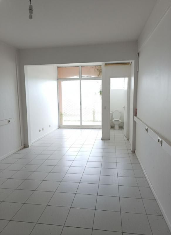 Studio de 20 m² AVEC ACCÈS DIRECT À LA MER ET PARKING PRIVATIF