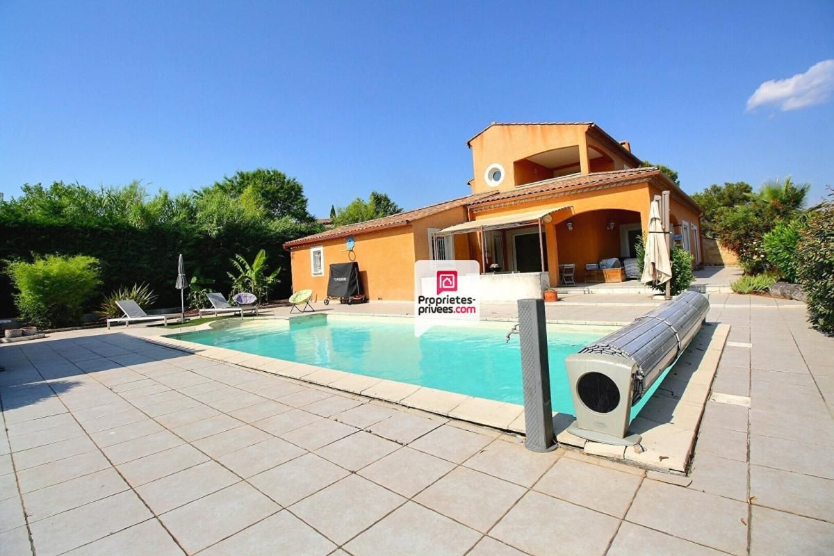 Maison 4 chambres 181 m² avec piscine à Saint Théodorit